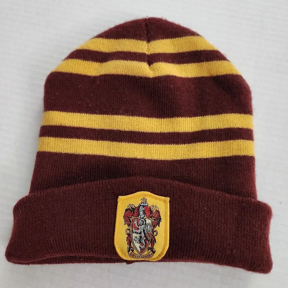 Harry Potter GRYFFINDOR Maroon Yellow Striped Acrylic Knit Winter Beanie…